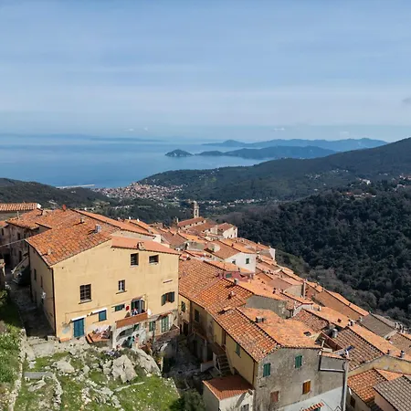 아파트 La Fortezza - Goelba *